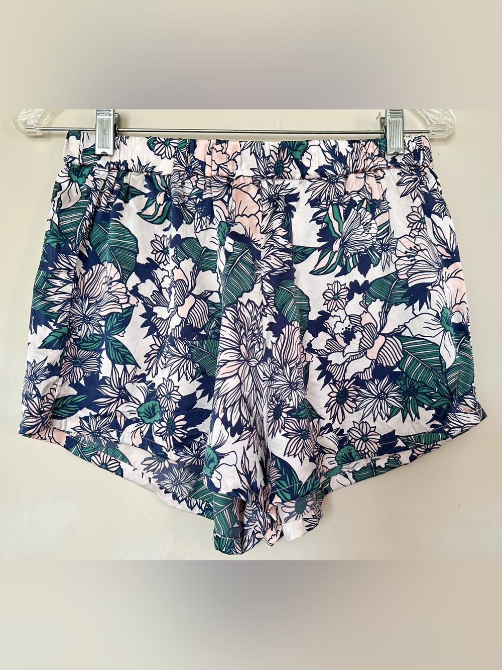 Marine Layer Washable Silk Shorts in Pearl Tropical Floral Print Small